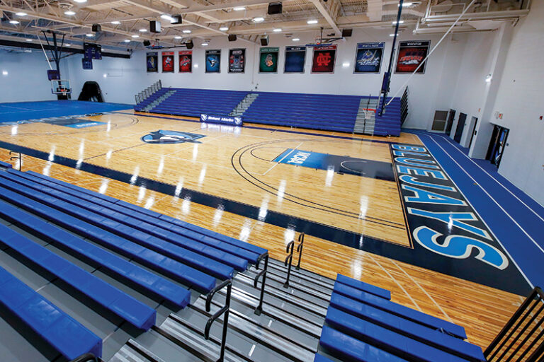 elmhurst-u-athletics-announces-partnership-with-elmhurst-bank